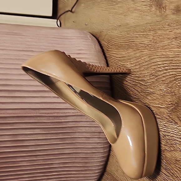 Rachel Roy Nude Pumps - Picture 3 of 7